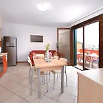 Villaggio Dei Fiori 아파트 *