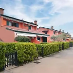 아파트 Villaggio Dei Fiori *
