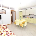 아파트 Villaggio Dei Fiori *