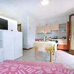Villaggio Dei Fiori 아파트 카오를레